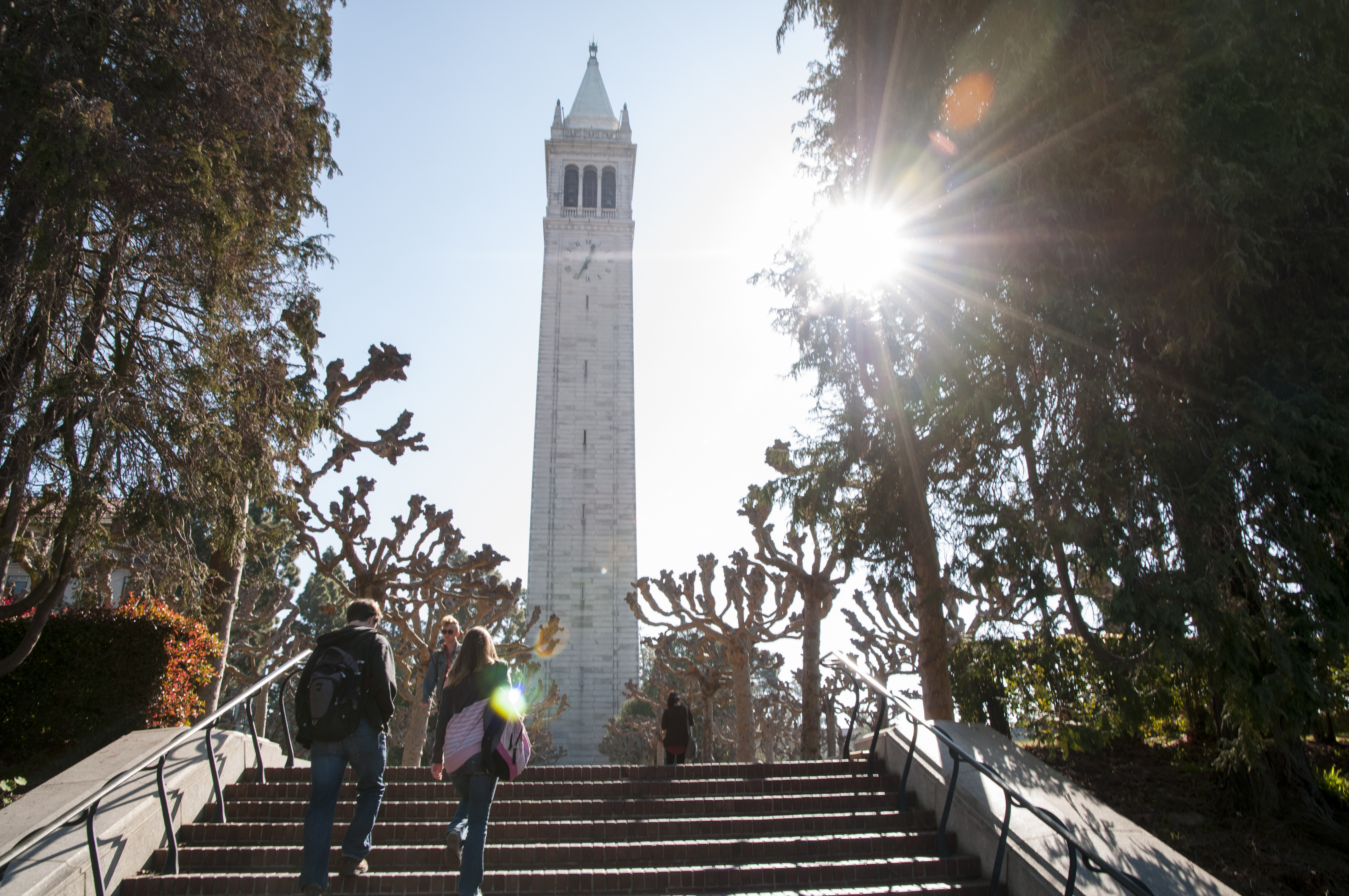 Students walking up the steps to the Campanile on campus. (Photo /Keegan Houser)